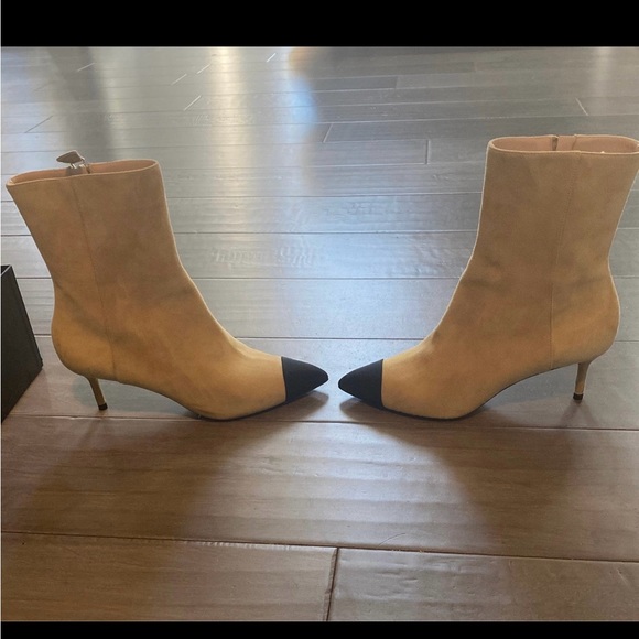 Chanel stiletto kitten low heel - Picture 3 of 13